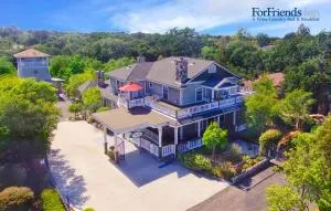 ForFriends Inn Wine Country Bed and Breakfast - لوس أوليفوس