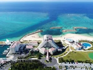 Sheraton Okinawa Sunmarina Resort - Tancha