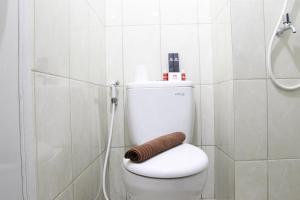 Furnished Studio Apartment The Springlake Summarecon Bekasi By Travelio