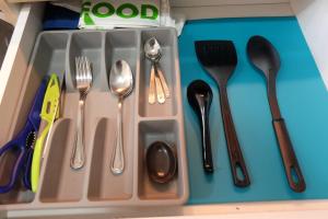 Best Price Studio Menteng Park Apartment By Travelio