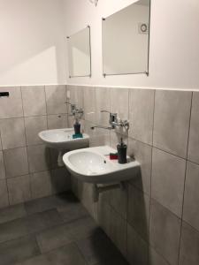 HGS Home Noclegi Pracownicze Parking , Łazienki