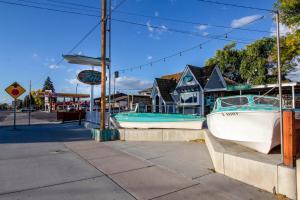 Lakeview Condo 941-1