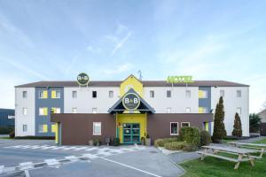 Hotels B&B HOTEL Calais Centre St Pierre : photos des chambres