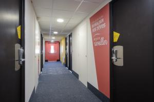 Hotels B&B HOTEL Calais Centre St Pierre : photos des chambres