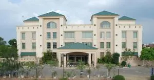 Midtown Grand - Hisār