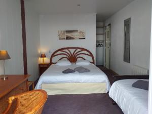 Hotels Les Rochers : photos des chambres