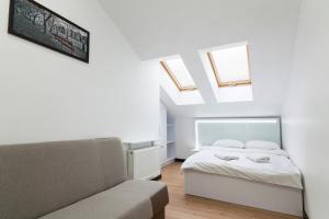 LEOGRAND Apartment on Doroshenka 38