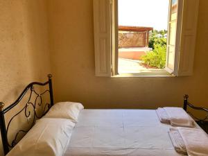 PALIO LIMANI APARTMENTS Spetses Greece