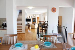 Villa Arton heated swimming-pool 