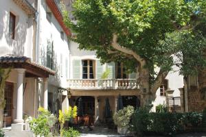 Hôtel et Restaurant Le Manoir - Echangeur A7-A9 - 24h-24h