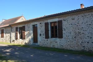 Maisons de vacances Villa Gites Chambre d hotes avec piscine Dordogne 2-4-6-8-10 personnes : photos des chambres