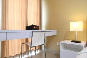 Comfortable Studio Apartment Grand Dhika City By Travelio
