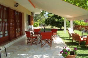 Villas ground floor apartment with 60 qm swimming pool