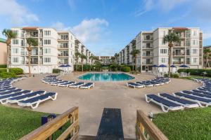 Apartment room in Beach Club 109