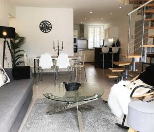 Appartements Appart T4 Christina contemporain, Vue Lac, climatise avec parking : photos des chambres