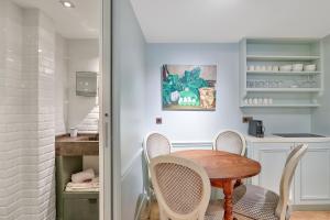 Appartements Pick A Flat's Apartments in Saint Germain - Paul-Louis Courier : photos des chambres