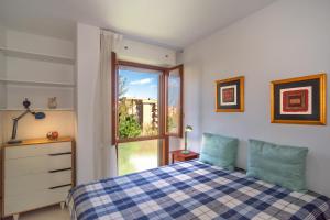 One-Bedroom Apartment with Balcony - Via Italo Simon