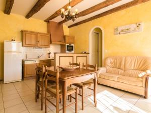Maisons de vacances Sunny and well restored and furnished house near a large recreational lake : photos des chambres