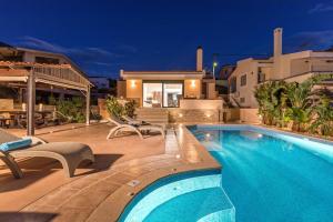 Luxurious Villa Solaris, 50 Meters From The Beach