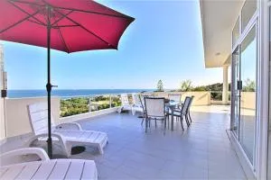 Searock Beach View by WhereToGo - 乌姆兰加岩