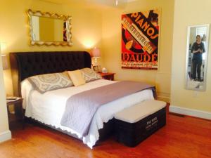 The Vandiver (Deluxe / 1st Floor Kent House) room in Vandiver Inn