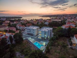 Villa Star 6 a centrally located ap. with a pool 