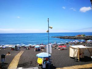 Volcano Beach Views & Wifi
