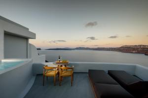 Avatar Suites Santorini Greece