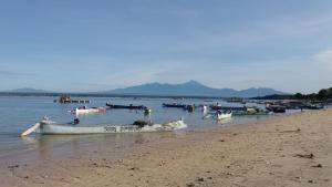 Ekas Beach Guesthouse Mitra RedDoorz