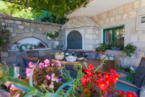 Holiday house Layla in Tucepi, sea view