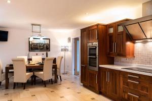 Salmons Leap Sneem Village Kerry