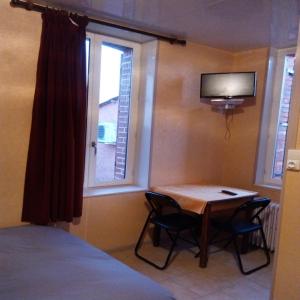 Hotels Hotel des Voyageurs - Cronat : photos des chambres