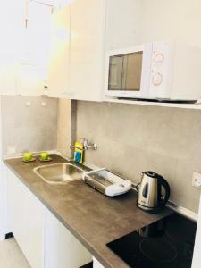 Shining Gold El Dorado with free parking and wifi