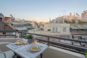 5th flr Boho studio @ Exarheia w balcony