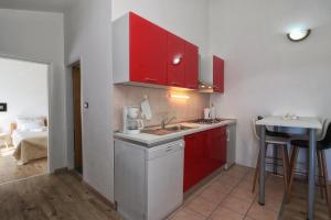 Apartments and Rooms Lorena 236