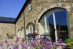 Riding Farm Cottages - Gateshead