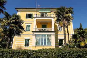 Apartment Veronika - 4hvězdičkové hotely ve městě Opatija