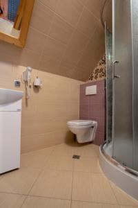 Zowiyrucha -100 m do wyciągów narciarskich i 900 m do term