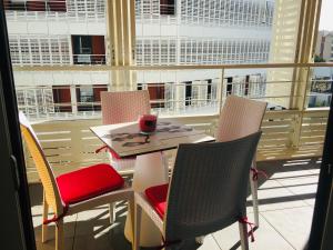 Appartements Au Coeur de Nice Ville Gare du sud Terrasse et Parking : photos des chambres