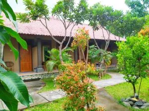 Asih Homestay - Grokgak