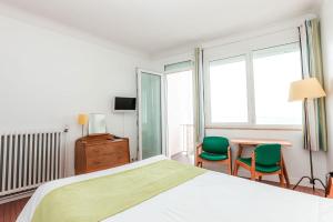 Hotels Hotel Le Trident Thyrse : photos des chambres