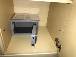 VILLA NEVADA Esclusiva con PISCINA Privata, Il Tuo Angolo di Pace a 5 Minuti dal MARE e 20 Minuti da ROMA