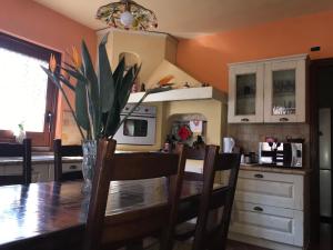 VILLA NEVADA Esclusiva con PISCINA Privata, Il Tuo Angolo di Pace a 5 Minuti dal MARE e 20 Minuti da ROMA