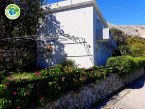 Point Twins Apartments Chios-Island Greece