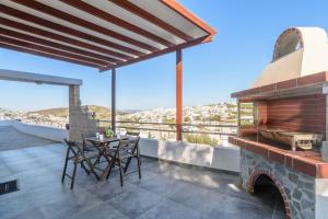 Sunny Deluxe Jacuzzi Milos Greece