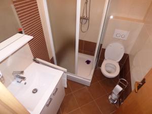 Studio with Balcony and Sea View room in Apartments with a parking space Baska Voda Makarska - 16517