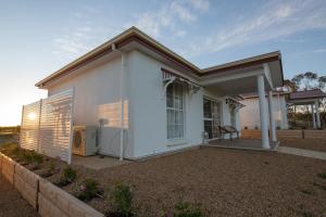 1837 Barossa Luxury Vineyard Cottages