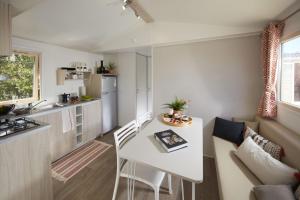 Bungalow room in Camping Riberamar