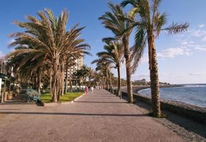 Shining Gold El Dorado with free parking and wifi