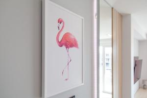 Apartment Pink Flamingo by Renters